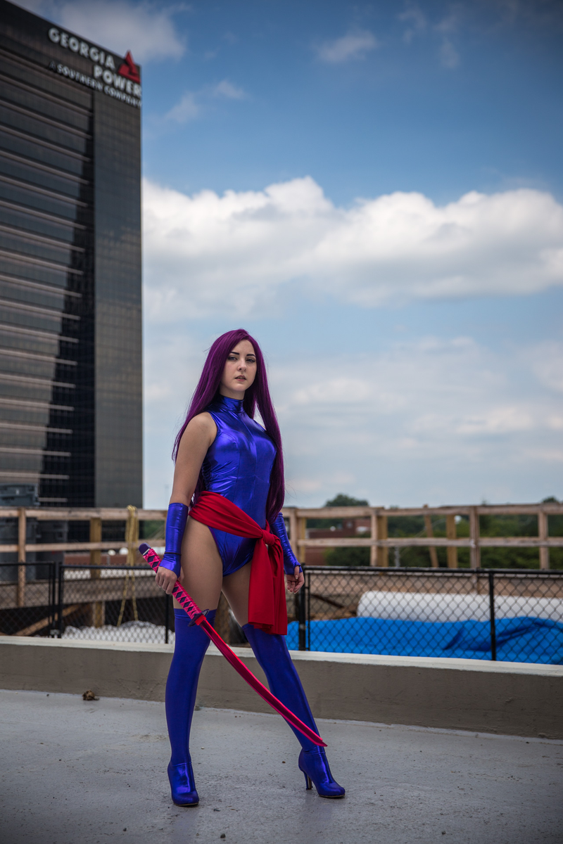 Illustration for article titled Dragon Con Day 4: No Sleep, Sore Feet, and Still Going With Great Costumes